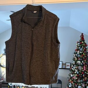 Lands' End Men's Charcoal Vest. Nice condition men’s xxl
